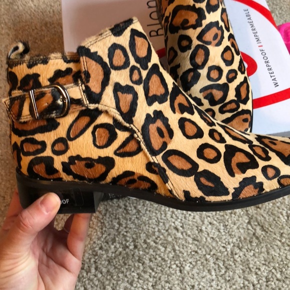 New Blondo Tami Leopard Boot Waterproof size 6.5 animal cheetah black shoe - Picture 4 of 8